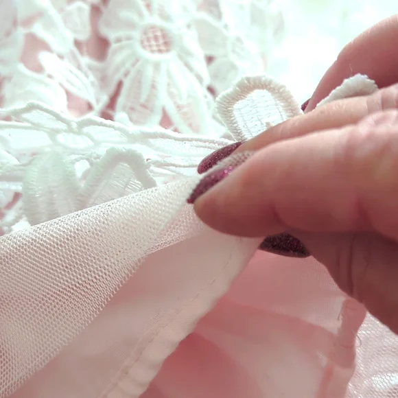 Camilla pink and white fancy dress - Picture 5 of 7